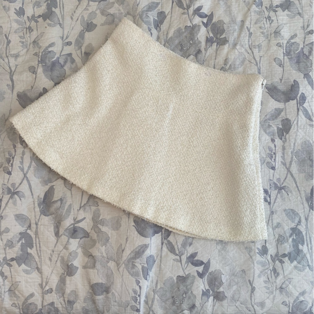 Theysken’s Theory Ivory Belle Tweed Skater Skirt 4/38